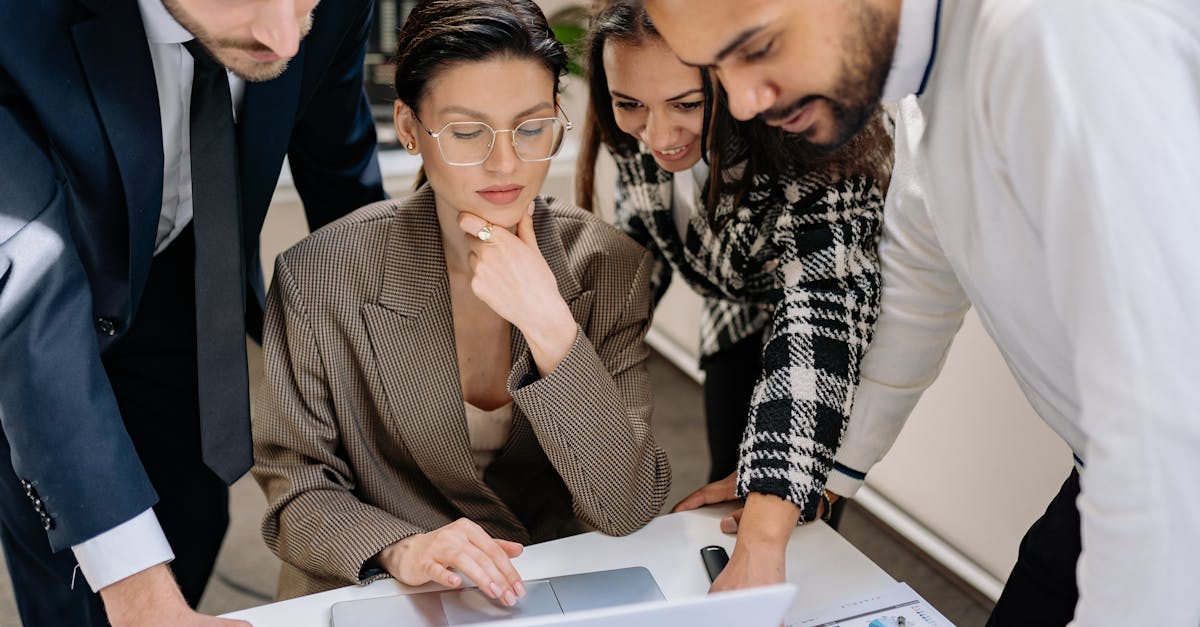 华纳云实名账号：短信客户端定制：如何提高用户体验